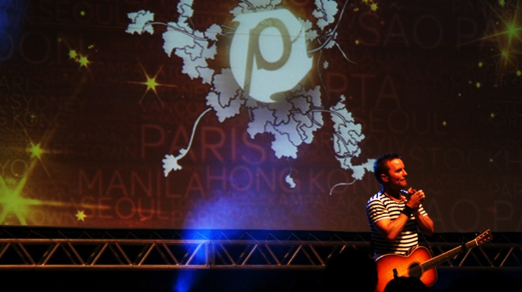Chris Tomlin and other well-know artists lead students in worship at the Passion Conference.
